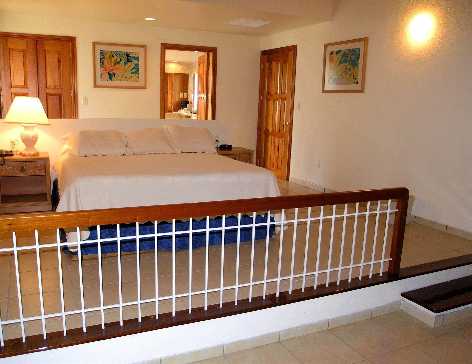 Hotel Marina Puesta Del Sol Aposentillo Exteriér fotografie