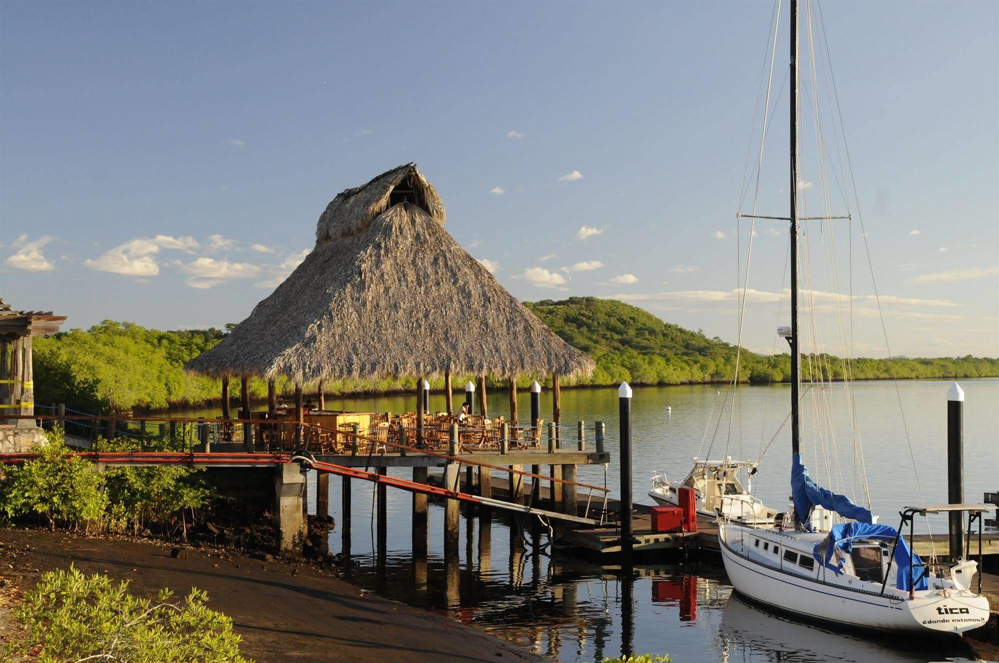 Hotel Marina Puesta Del Sol Aposentillo Exteriér fotografie
